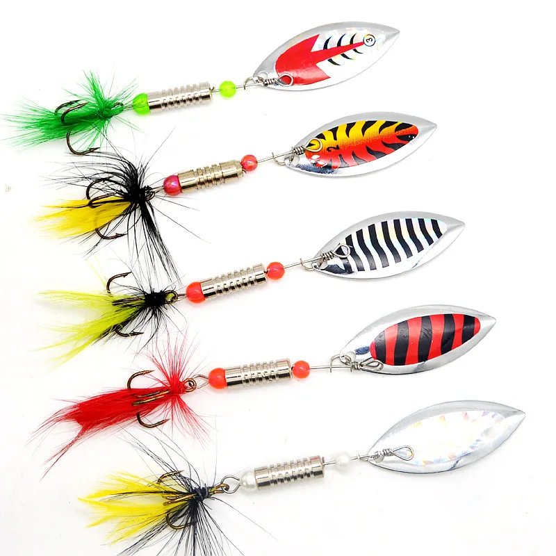 Colección de señuelos artificiales spinner en varios colores
