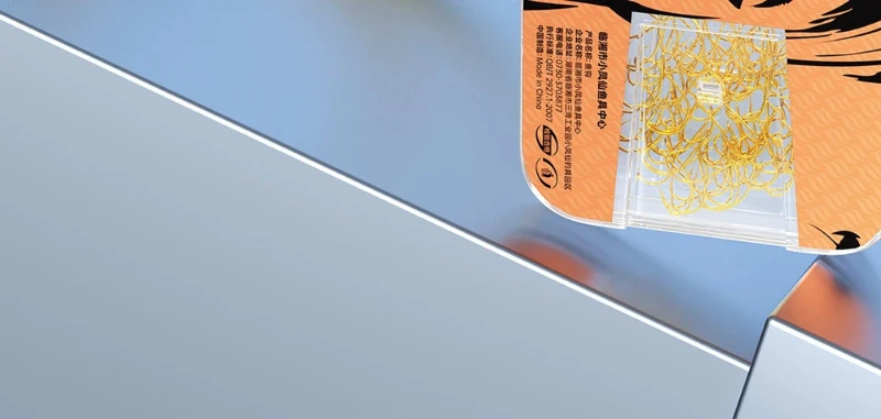 Detalle de los anzuelos de pesca