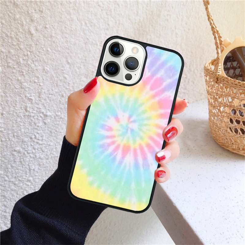Funda colocada en iPhone con acceso a puertos y botones