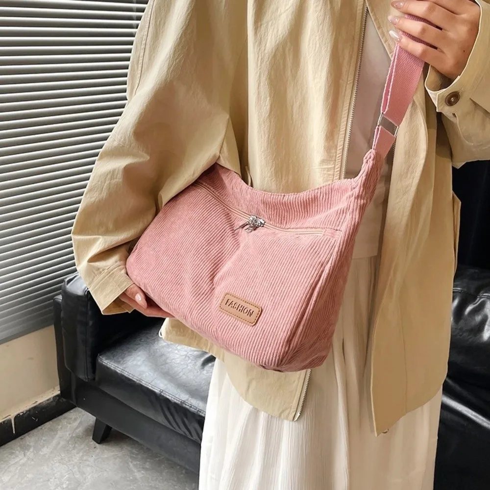 Bolsa de pana con estilo para el día a día