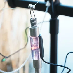 Hirisi Alarmas de pesca de carpa con señalizadores LED y estuche EVA