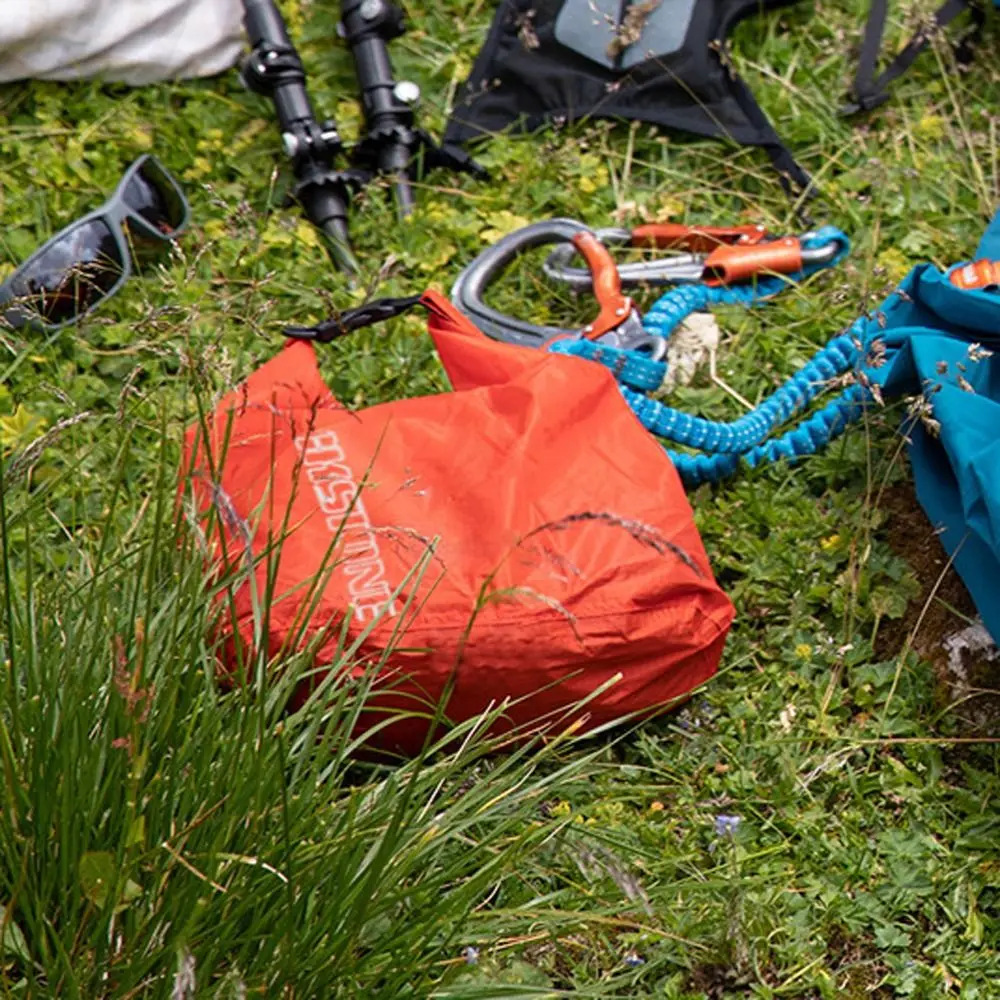 Bolsa impermeable para guardar equipo en actividades al aire libre