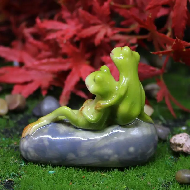 Mini figuras de ranas de resina para terrarios y jardines - imagen 4