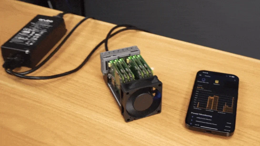Mini clúster en formato ultracompacto