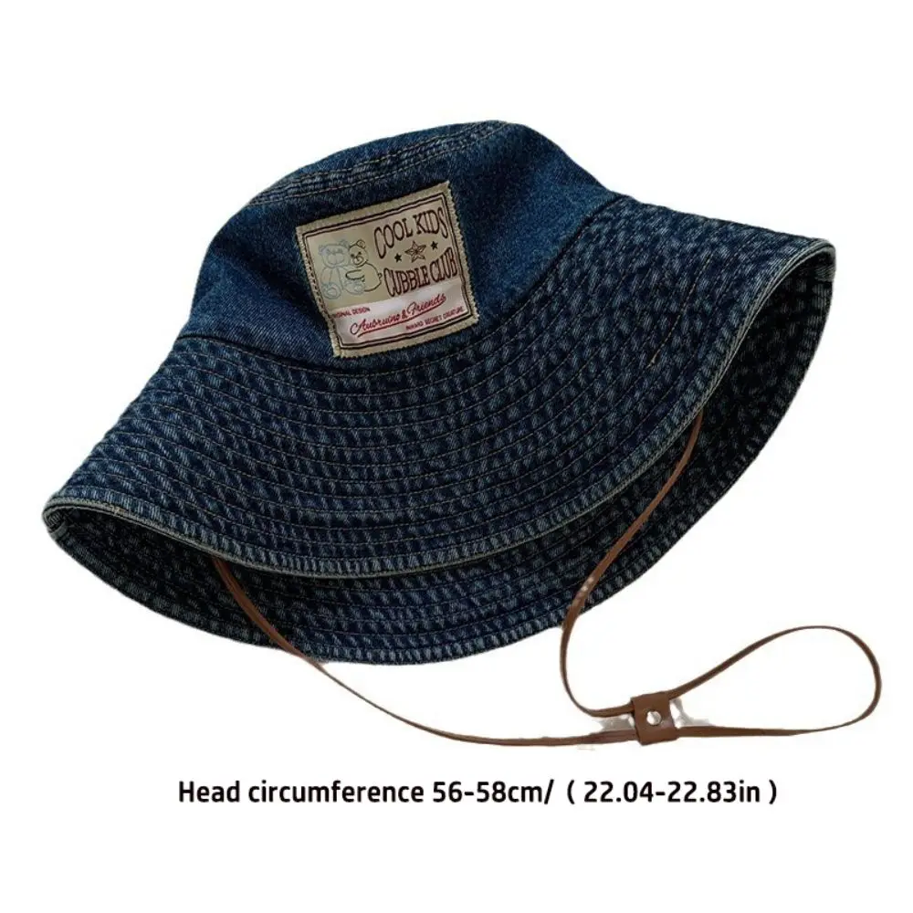 Sombrero de cubo vaquero visto de frente