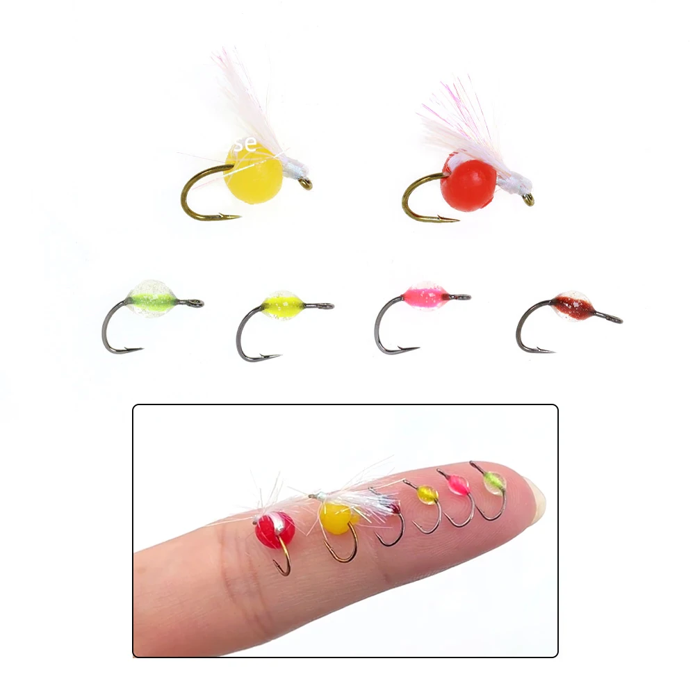 Detalle de los anzuelos Wifreo talla 12 y 18 para pesca de trucha