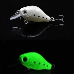 Minnow luminoso nocturno 3D de 7 cm con triples para lubina - imagen 2