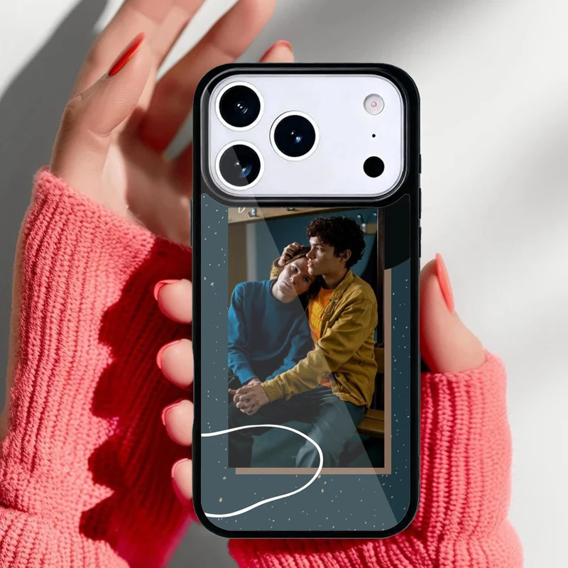 Funda con diseño Young Royals (Simon y Wilhelm)
