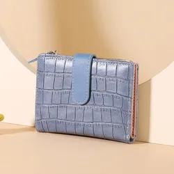Cartera Bifold Ultrafina – Estampado Cocodrilo y Ventana para Carnet