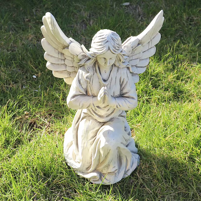 Ángel arrodillado de resina – Estatuilla religiosa decorativa para jardín - imagen 4