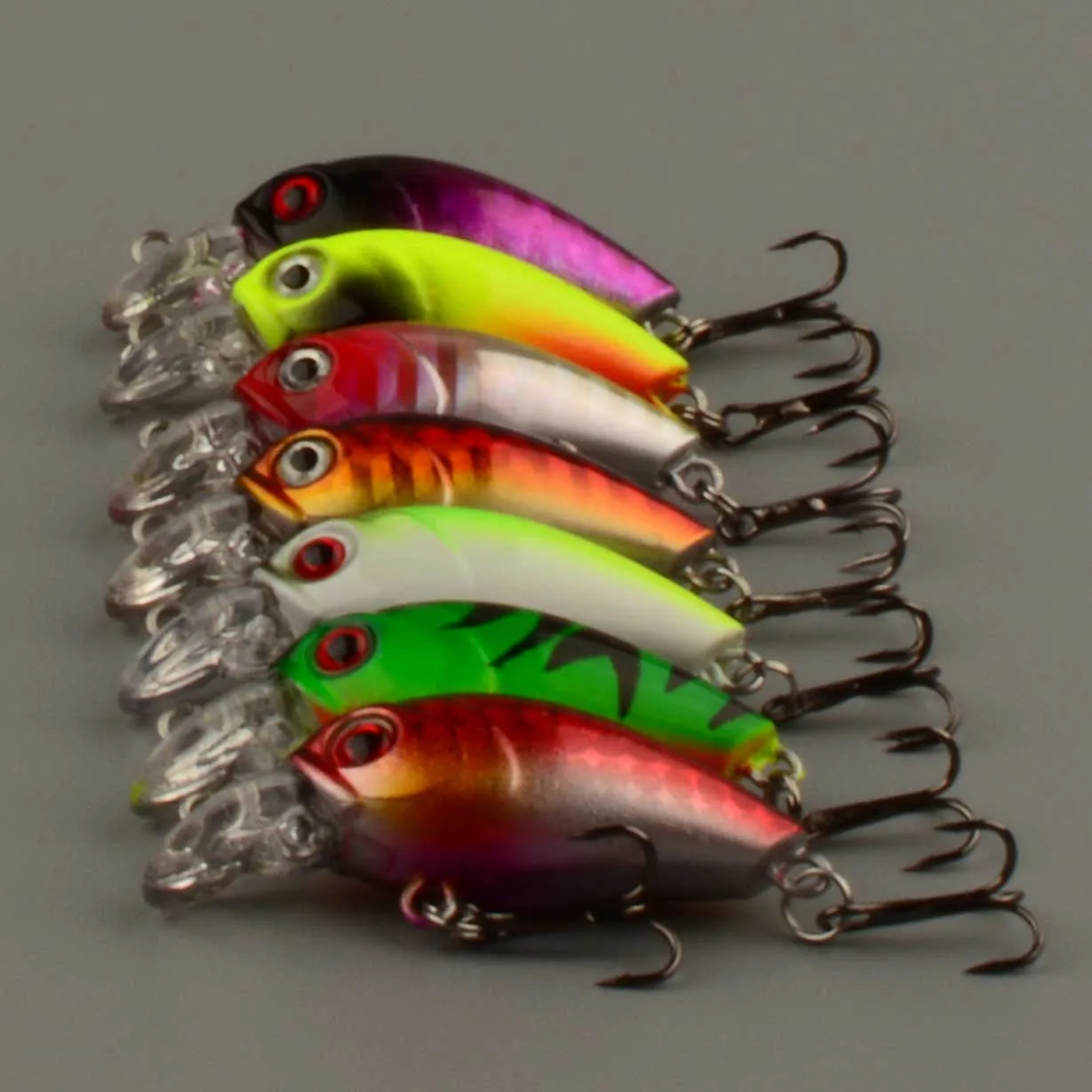 Imagen frontal del crankbait mostrando su acabado y colores