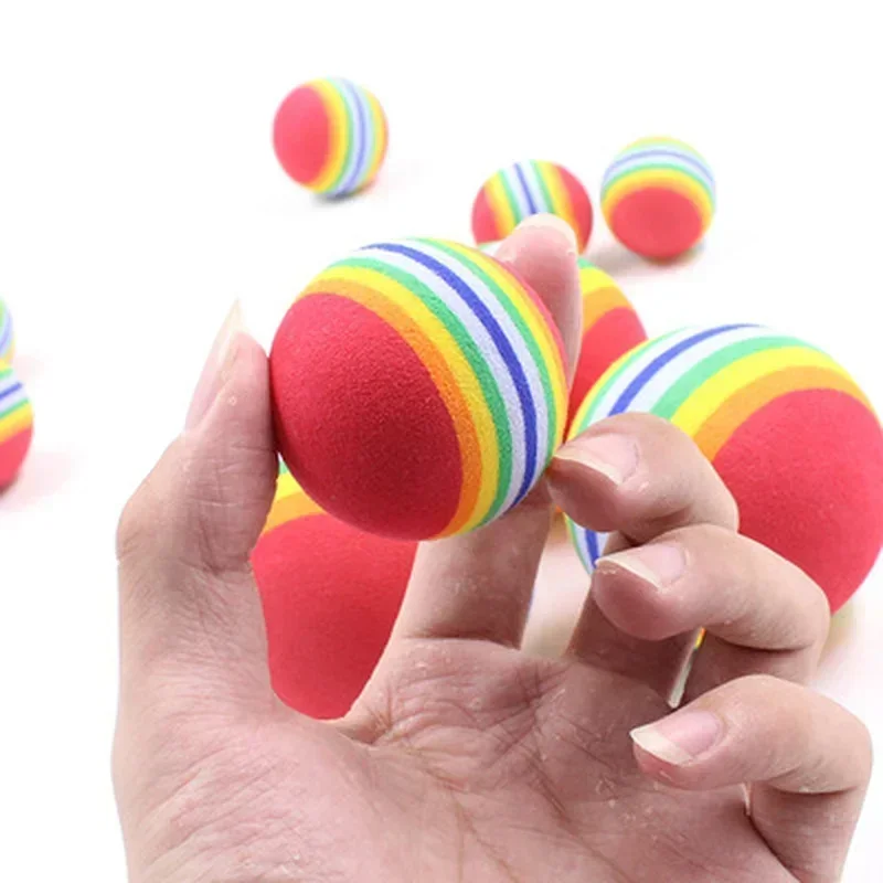 Pelota de algodón y espuma para gatos y perros