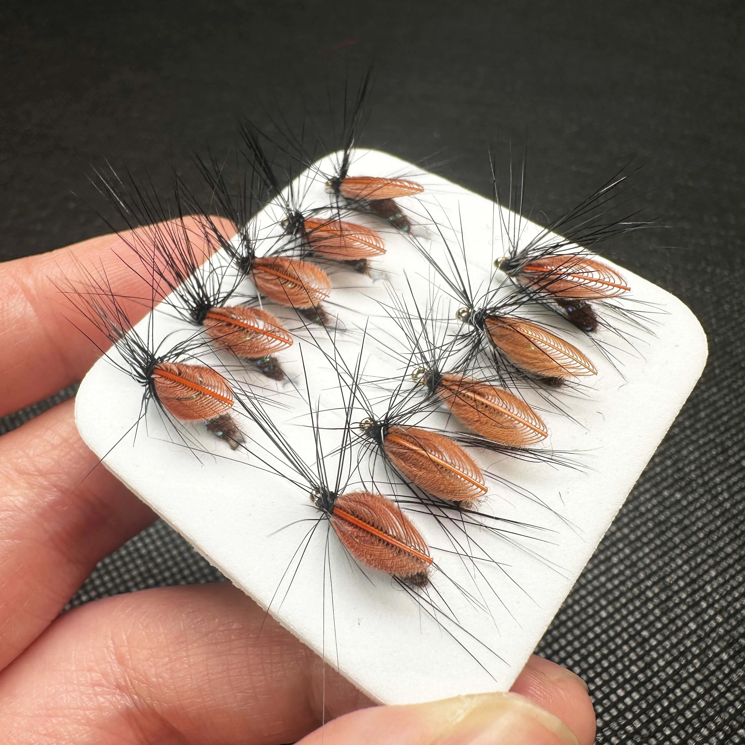 Senéuelo tipo insecto para pesca con mosca