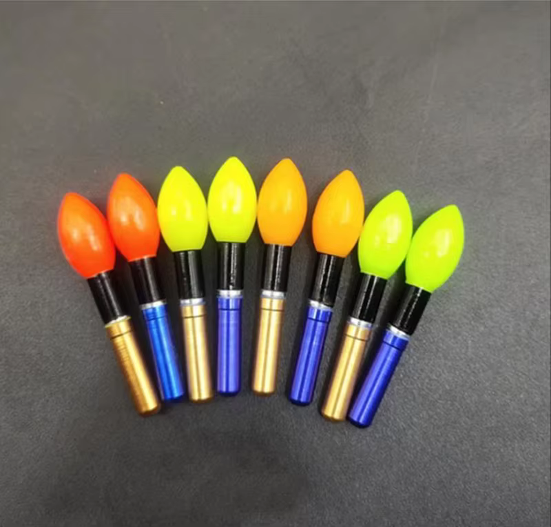 Bobber flotante LED en colores amarillo, rojo y naranja