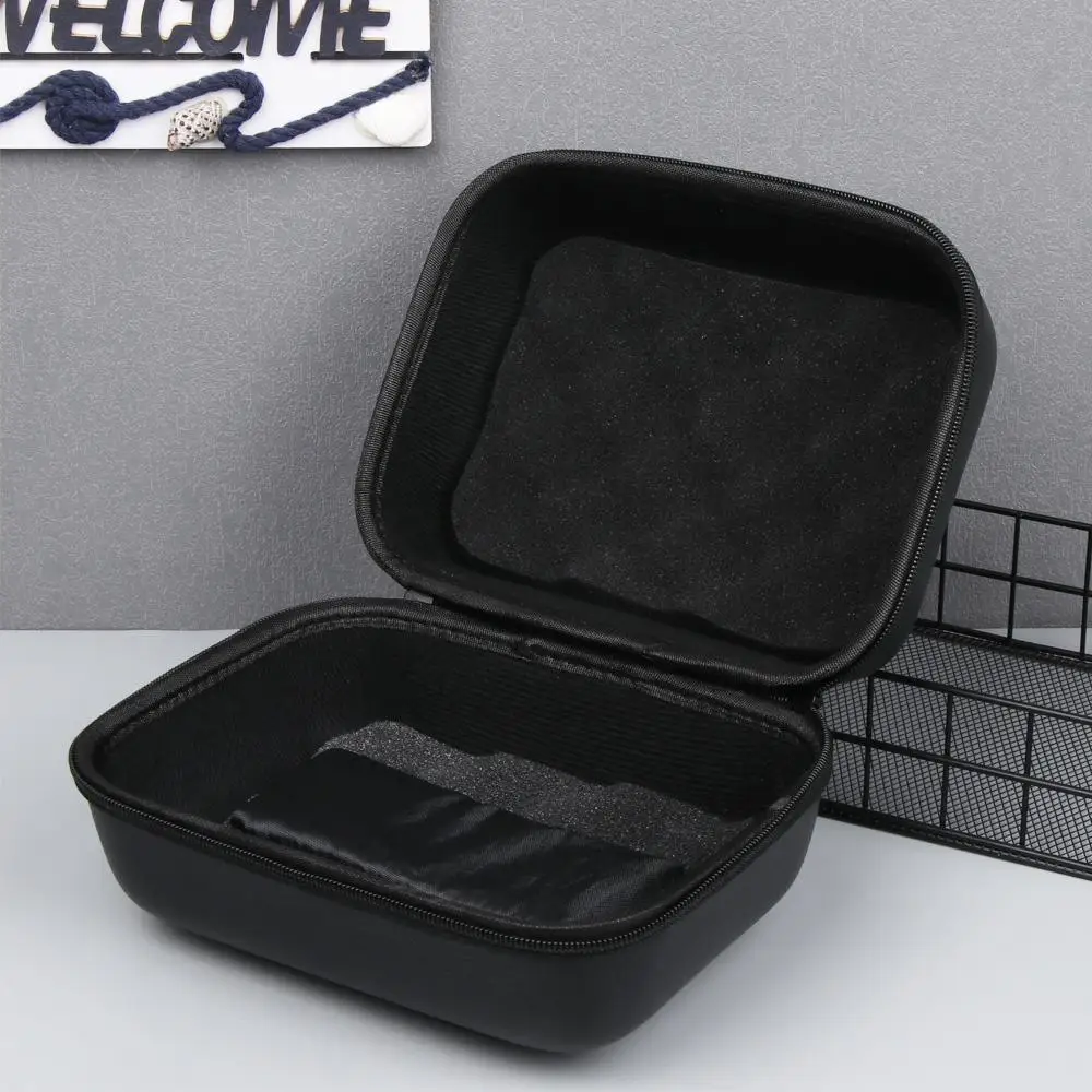 Estuche negro con acolchado