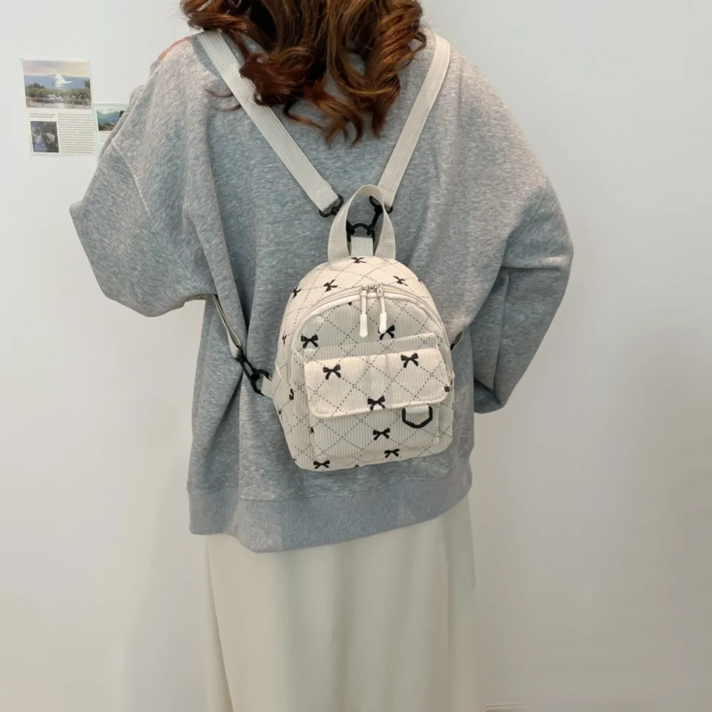 Mochila mini de pana con lazo estampado y bandolera para mujer - imagen 4