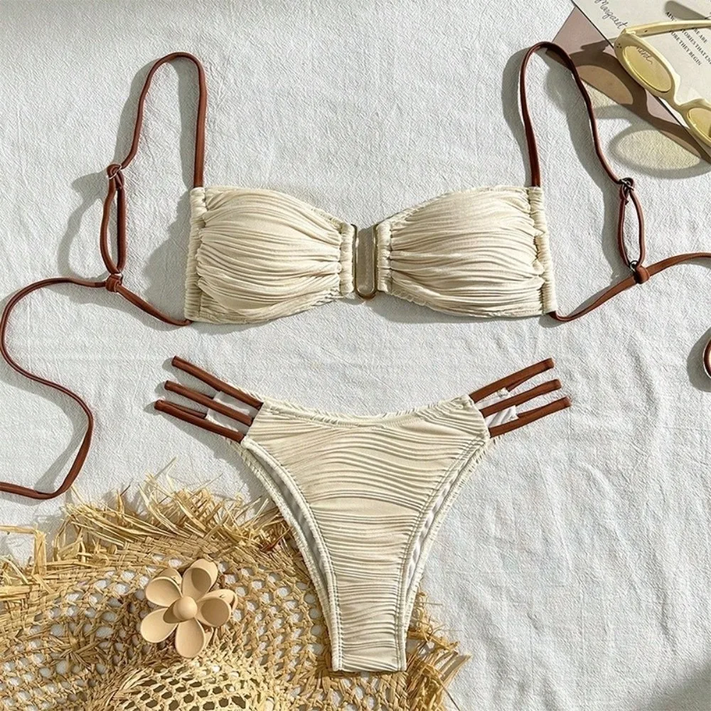 Conjunto bikini elegante con aberturas y tejido arrugado verano - imagen 3