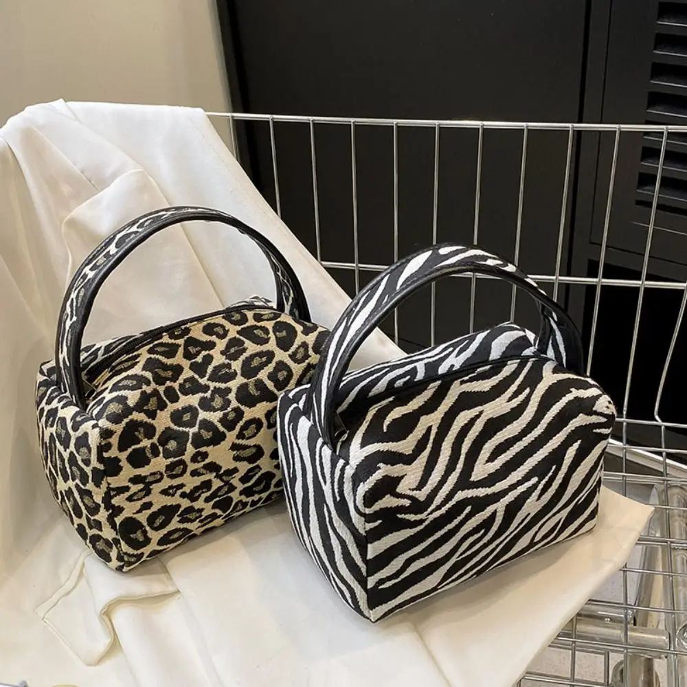 Bolsa de Aseo Portátil de Lona con Cierre y Estampado de Leopardo - imagen 4