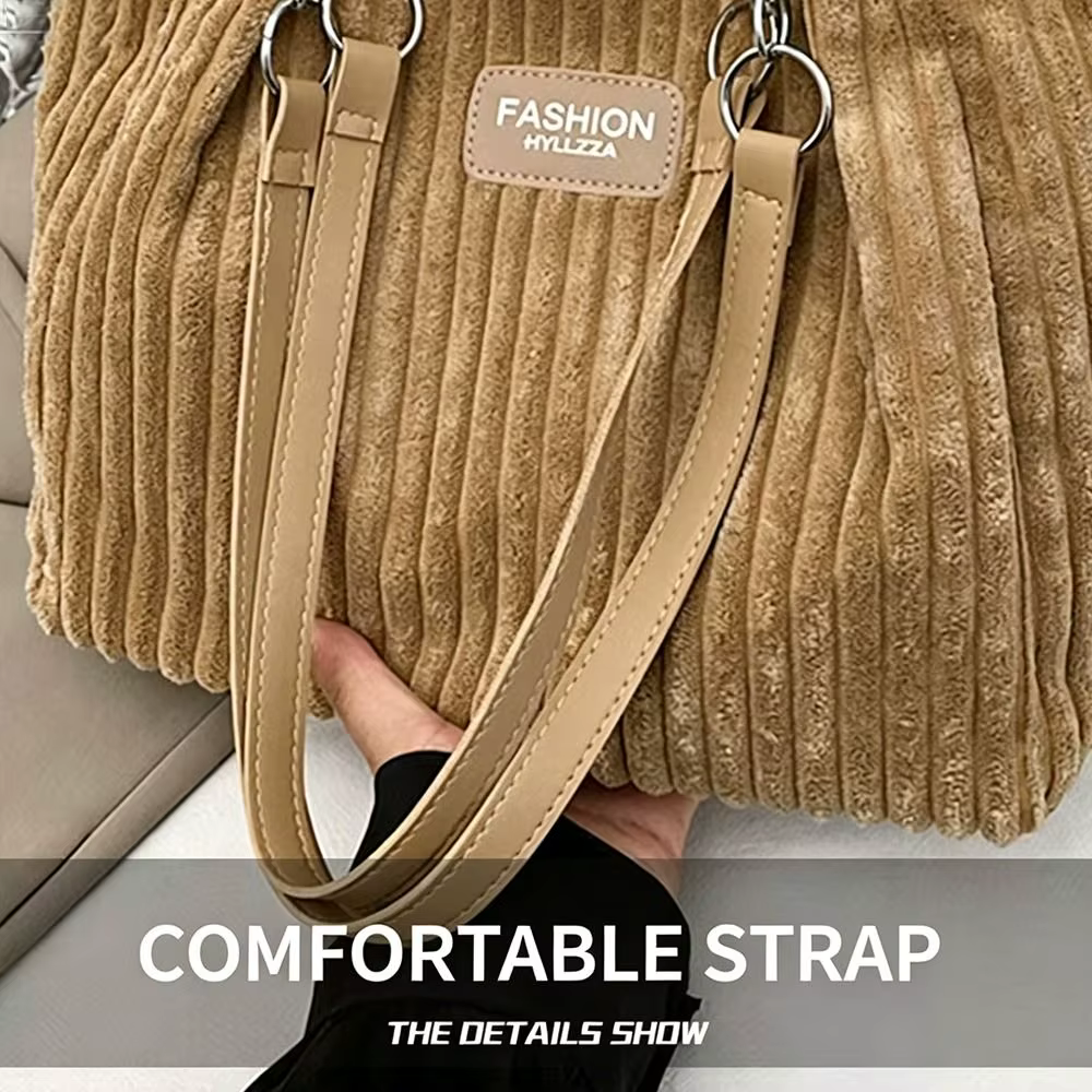 Bolso de pana en contexto de uso diario mostrando su versatilidad