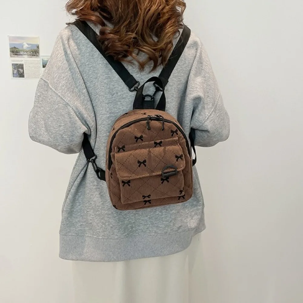 Mochila mini de pana con lazo estampado y bandolera para mujer - imagen 2