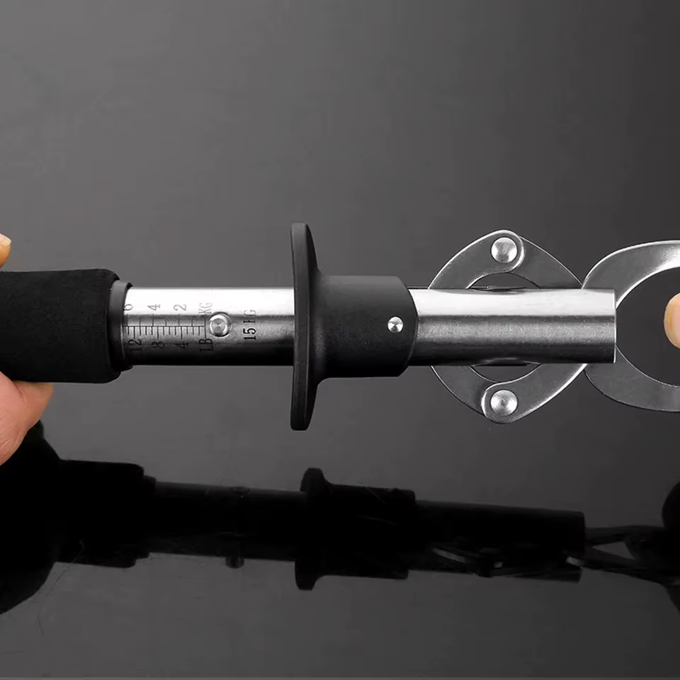 Clamp WALK FISH – Pinza con regla y báscula en acero inoxidable - imagen 3