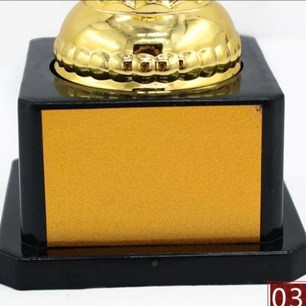 Trofeo de plástico dorado para competiciones: copa pequeña honor - imagen 3