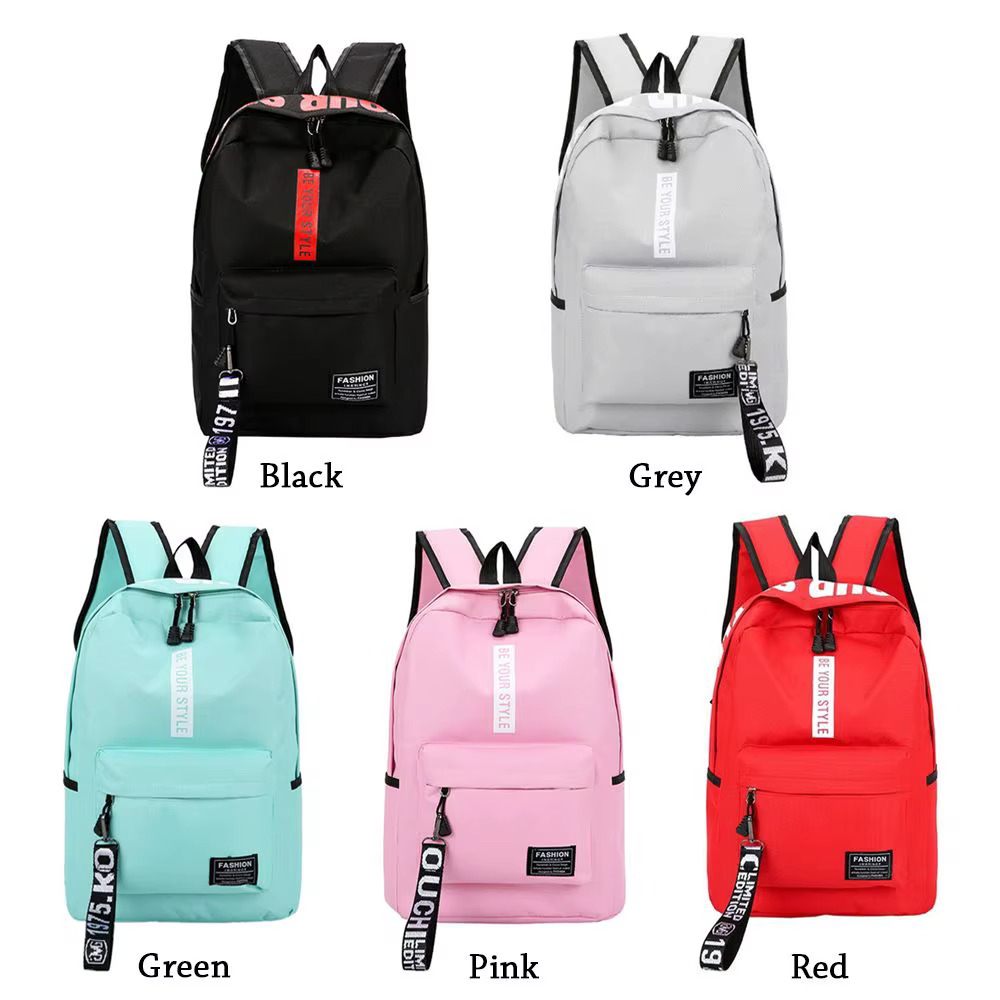 Mochila escolar impermeable de nailon en vista frontal