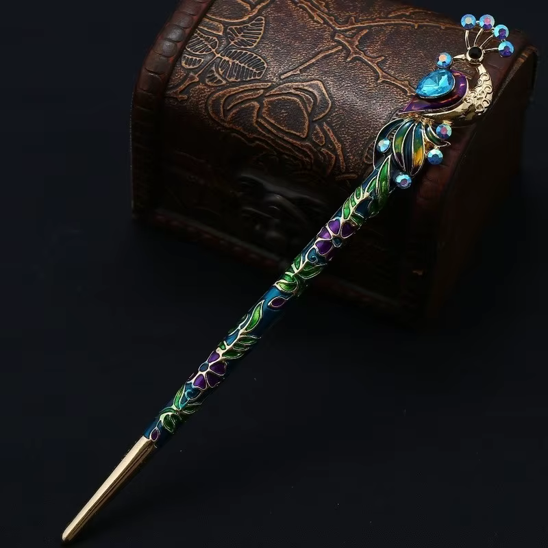 Cucharilla de Pesca Pavo Real Cristal Esmaltado – Estilo Retro