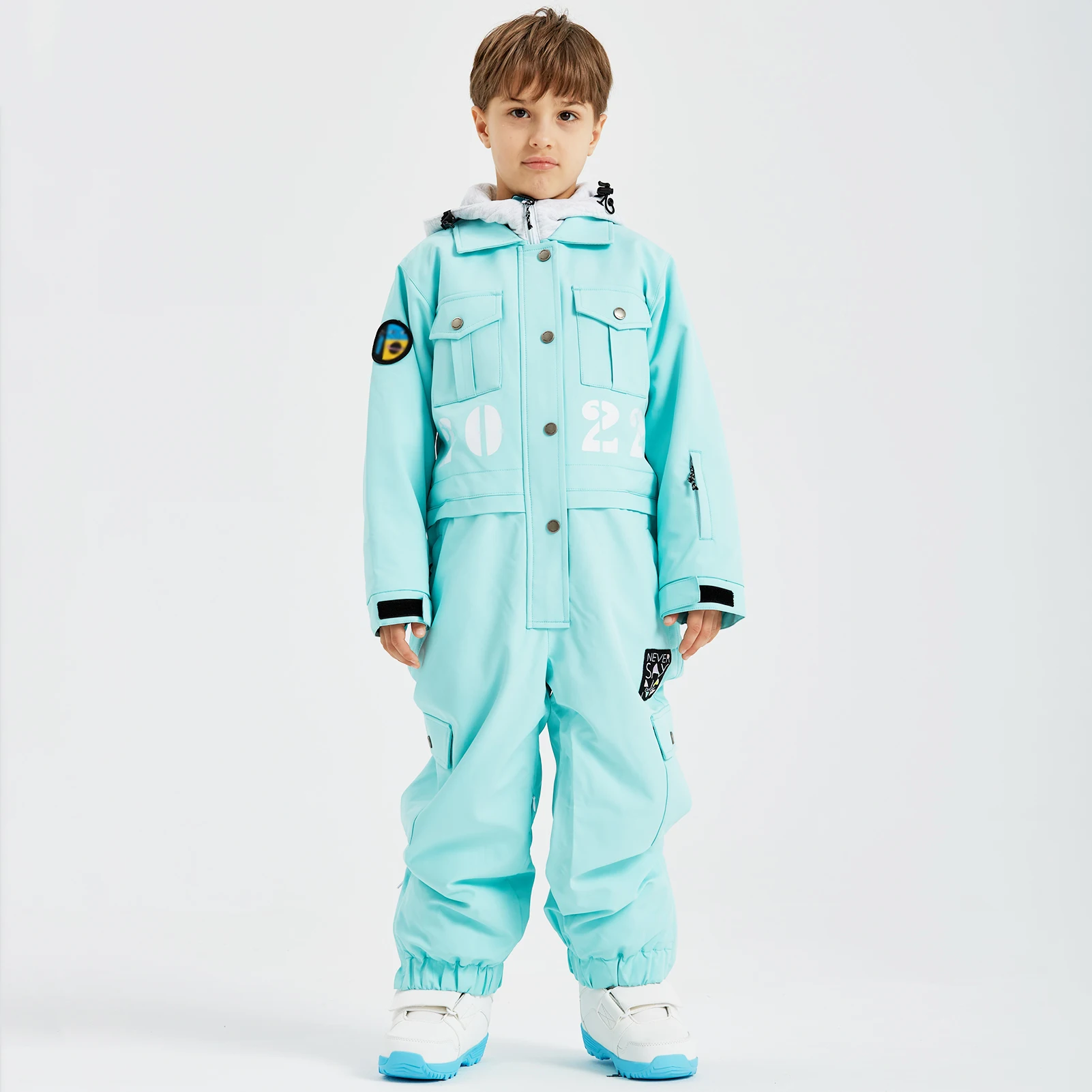 Traje en movimiento, estilo snowboard