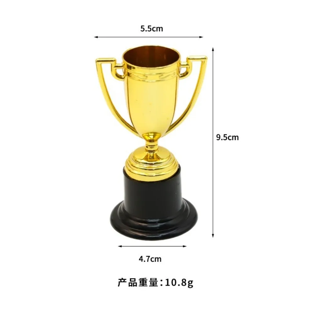 Modelo mini en bronce con look de trofeo