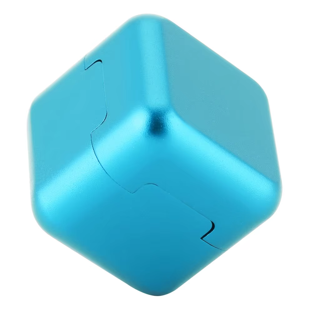 Caja de tiza de aluminio abierta con imán visible
