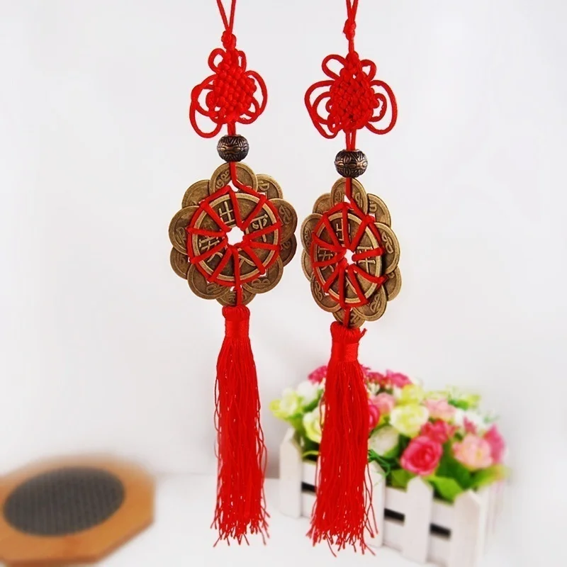 Colgante Feng Shui colocado como decoración de pared
