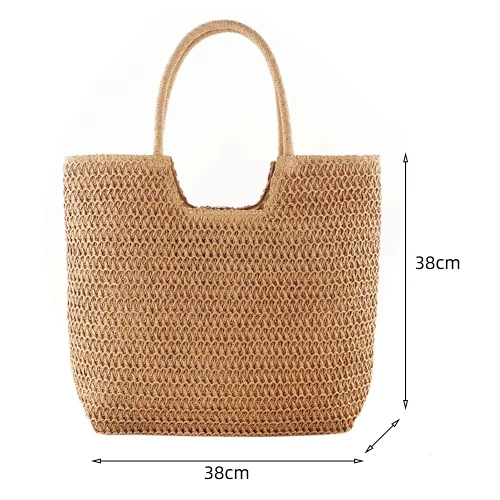 Bolso de playa beige con asas de paja natural