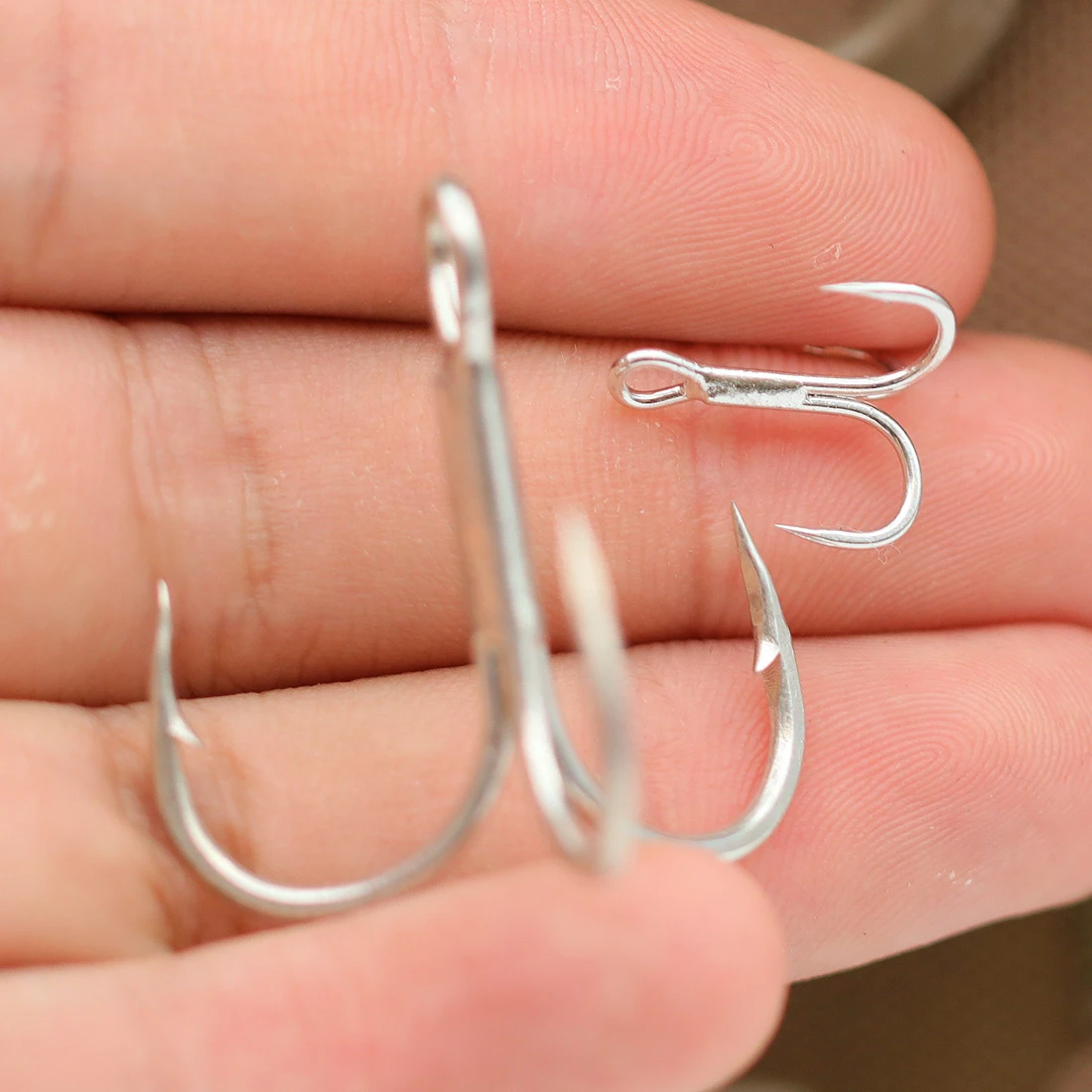 Anzuelo triple FishTrip con punta ultra afilada y ojal anillado