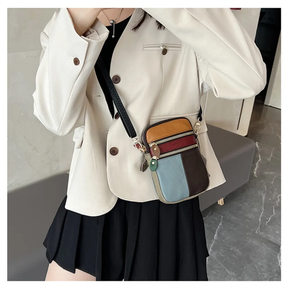 Bolso de hombro en cuero genuino con monedero y cremalleras - imagen 5