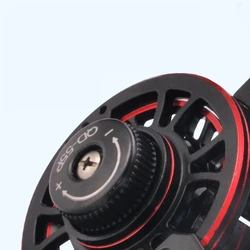 Carrete de pesca multiplicador con perno central y alta velocidad