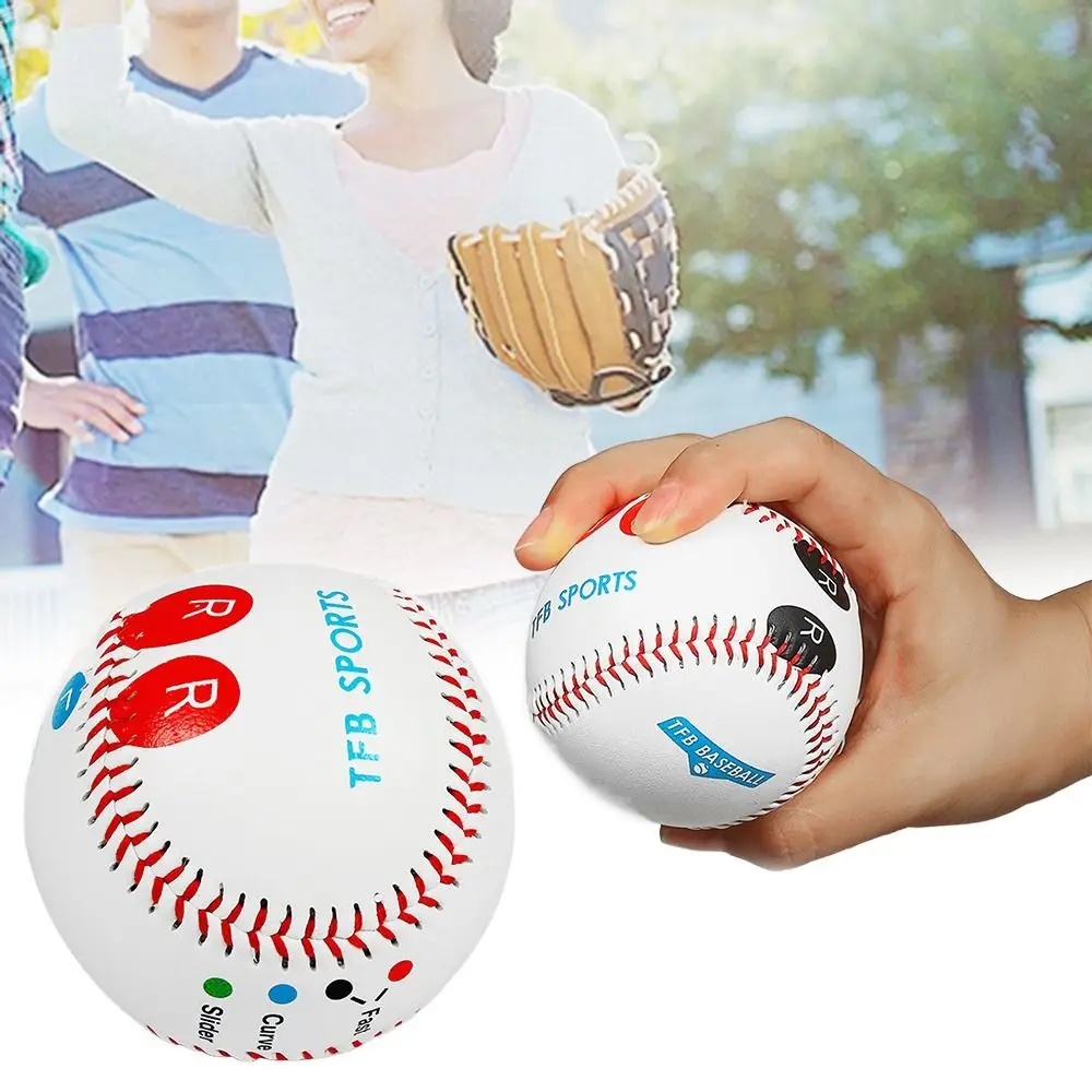 Béisbol de campo con marcadores de colocación de dedos