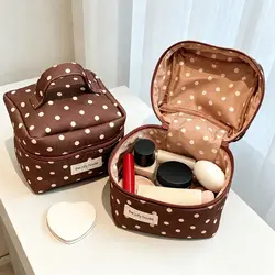 Bolsa de maquillaje portátil de lunares con gran capacidad para viaje