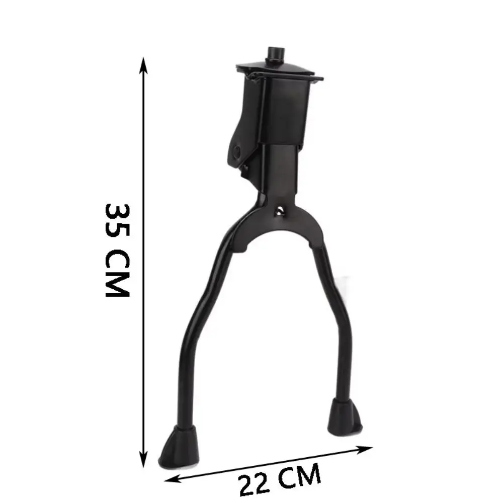 Soporte de bicicleta plegable negro en uso