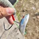 Anzuelo triple de acero carbono para jigging hoja triangular pulida - imagen 2