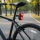Luz trasera bicicleta roja y negra de alta visibilidad LED - imagen 5