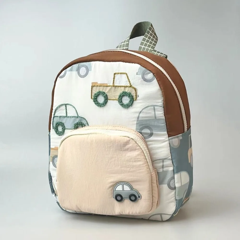 Mochila escolar ligera con bordado de coches animados para niños - imagen 5