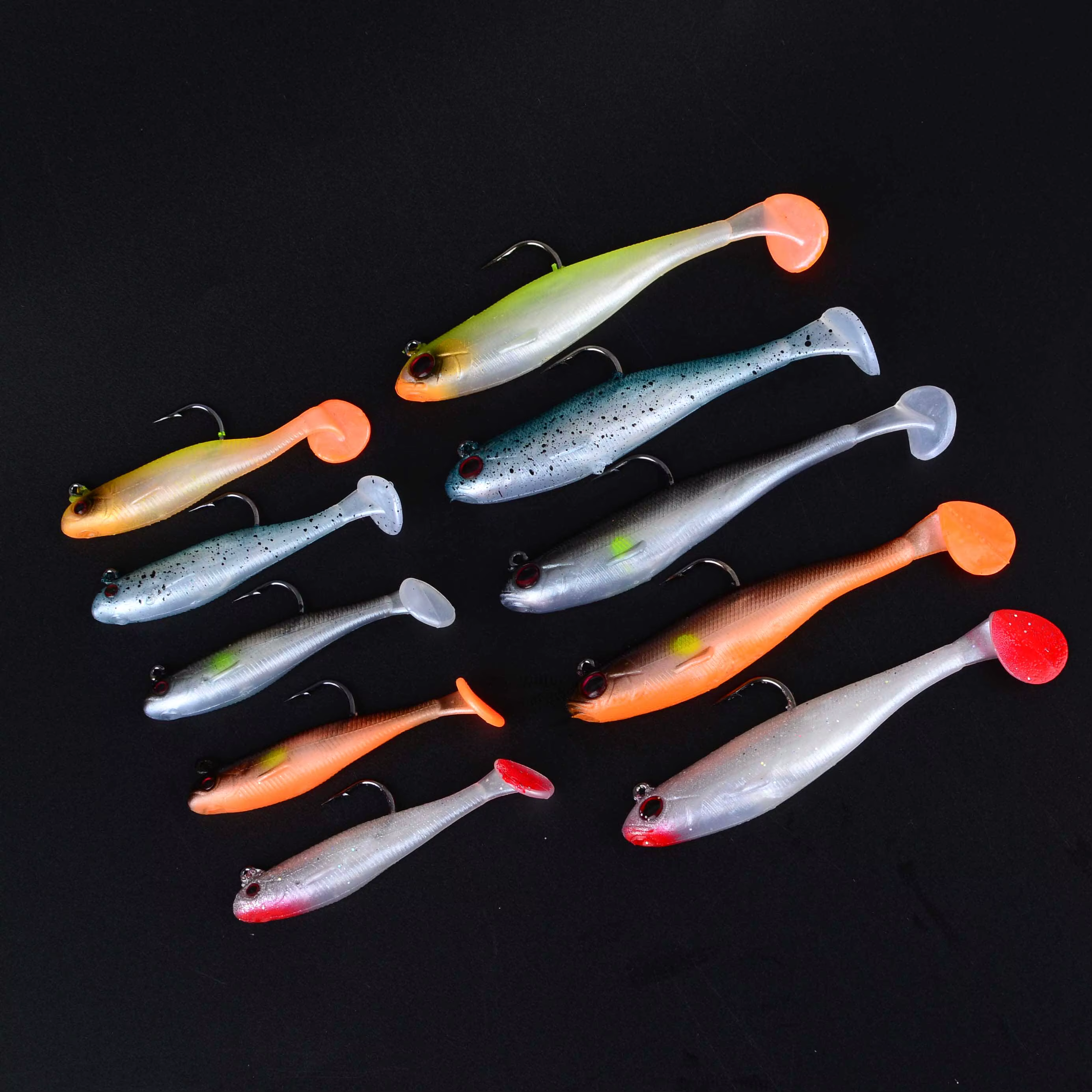 Variedad de colores y tallas del señuelo artificial