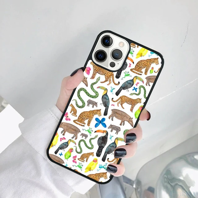 Vista trasera de la funda con diseño de animales