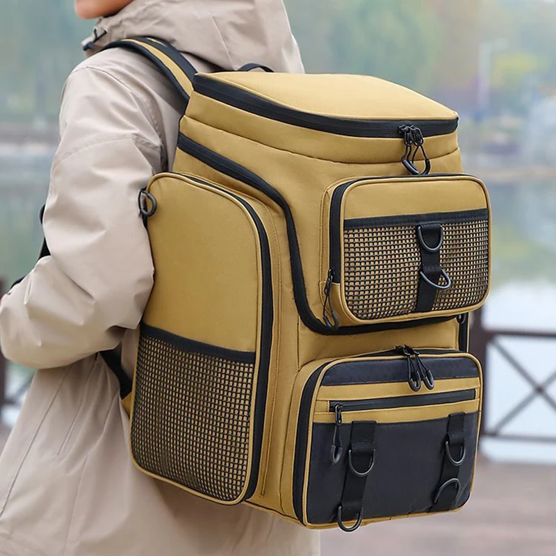 Mochila de pesca con correas acolchadas y transpiración trasera