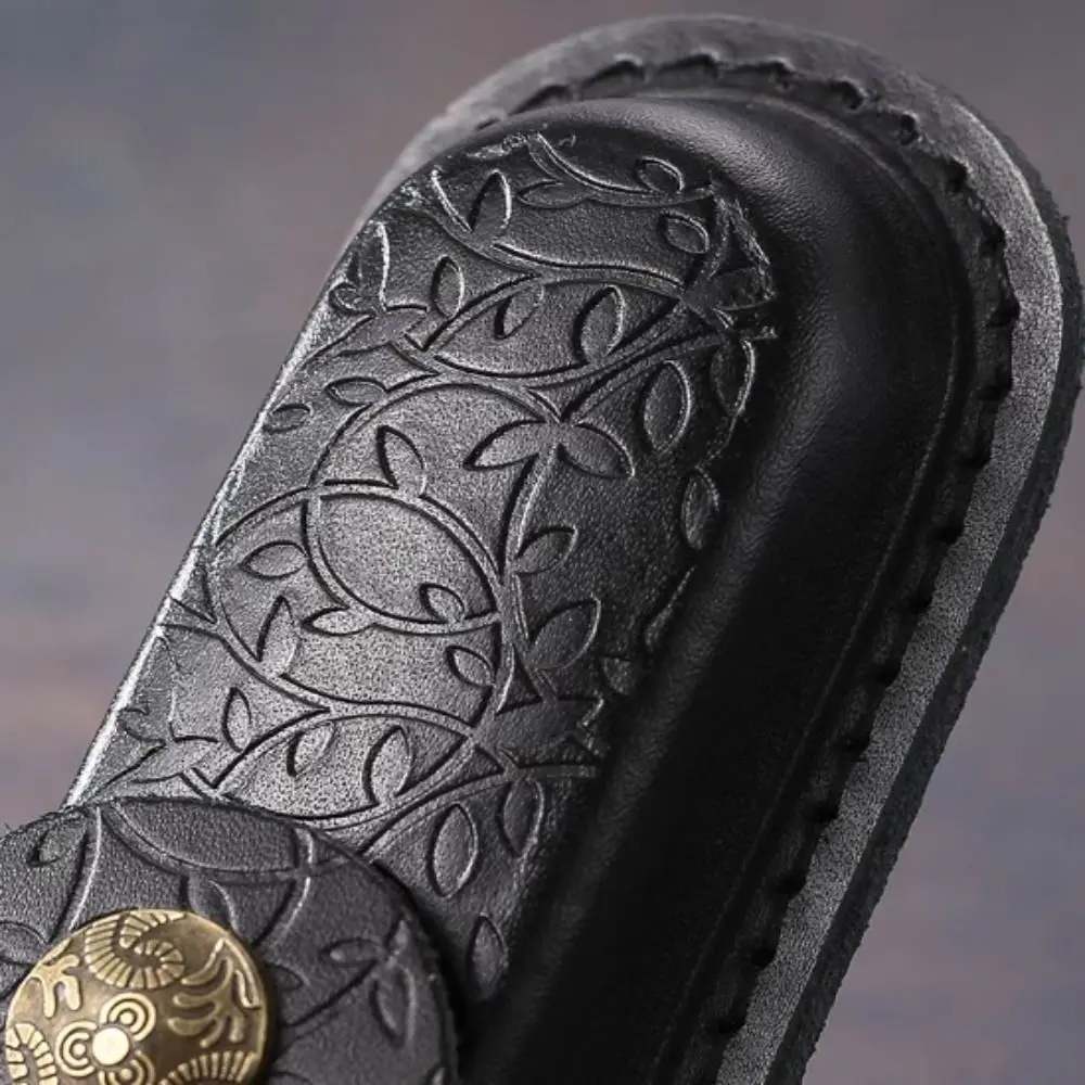 Funda para cuchillo de cintura negra de cuero, vista del estuche plegable