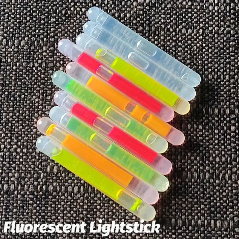 Detalle de la barra fluorescente montada en el sedal