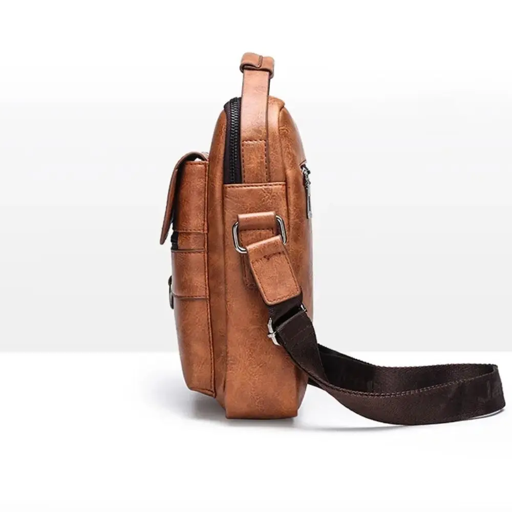Bolso con aspecto vintage y solapa