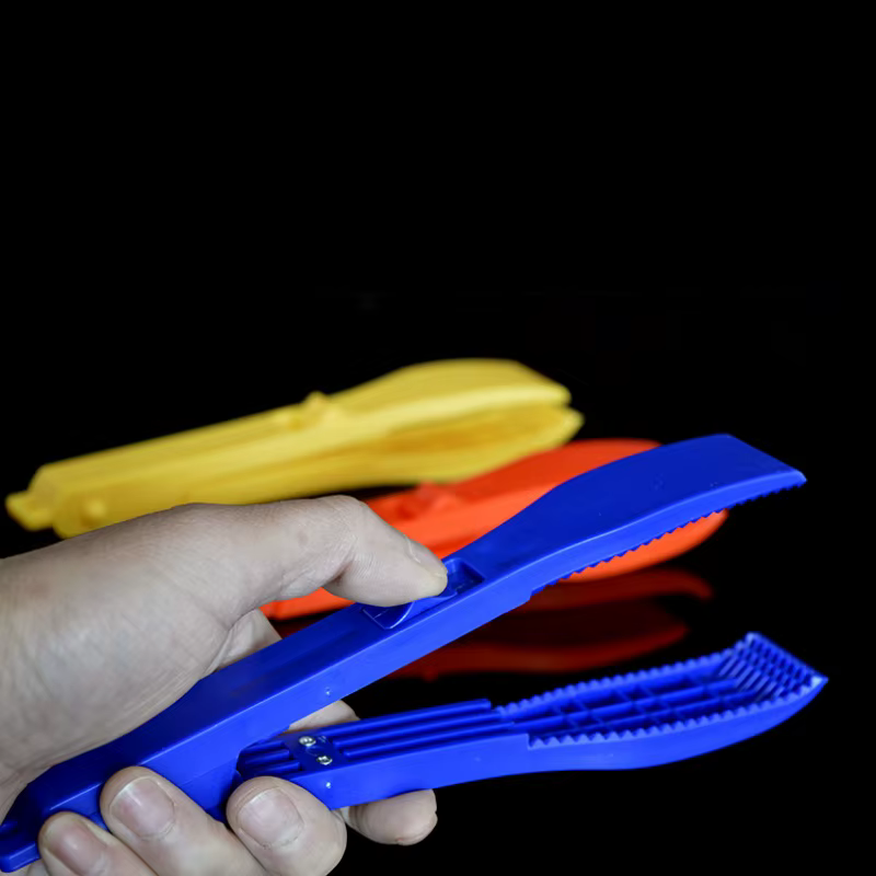 Clip de pesca multifuncional con bloqueo para aparejos - imagen 5