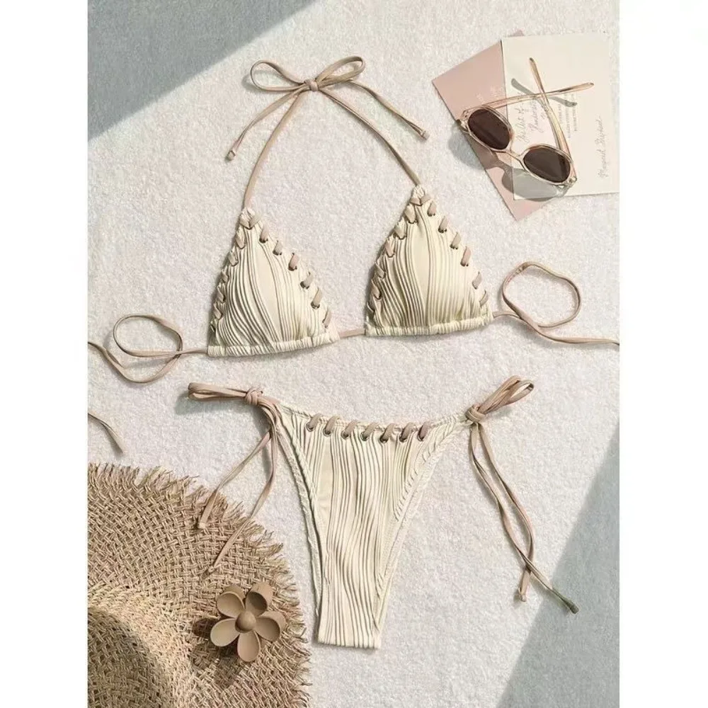 Bikini halter con tiras cruzadas para fiestas - imagen 2